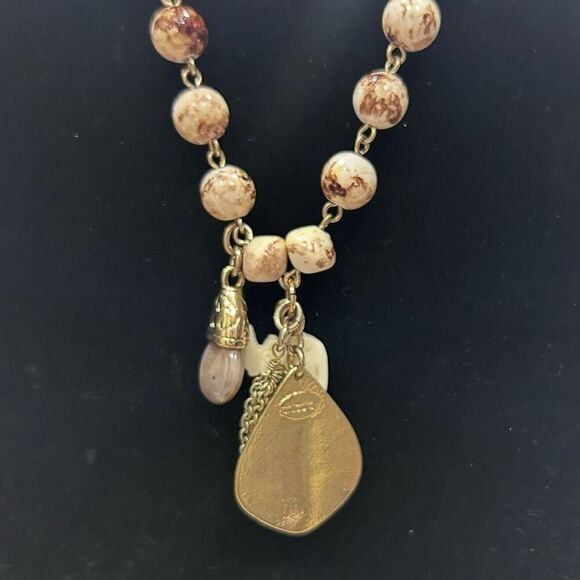 Chico’s Boho 30” Necklace of Tan & Brown Marbled Beads w Elephant Charm & Tassel - Picture 9 of 10